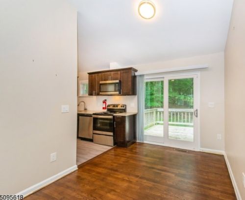 20 Panorama Dr, Wantage NJ  07461-4763 exterior