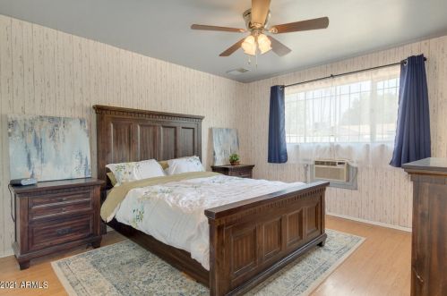 5743 38 Dr, Phoenix AZ 85053-2811 exterior