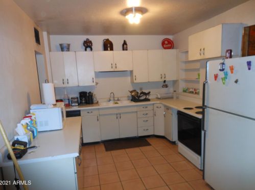 1001 Clarendon Ave, Phoenix, AZ 85013-3326