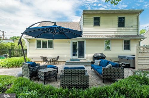 12 Beech Pl, West Deptford NJ 08096-3312 exterior