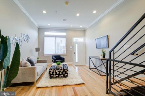 1654 6th St, Philadelphia PA  19122-2911 exterior