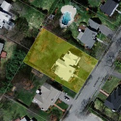 39 Karen Rd, Newton MA  02468-1123 aerial view