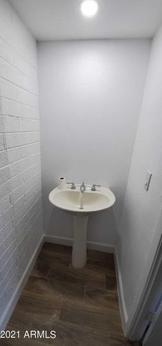 5432 Belleview St, Phoenix AZ 85043-1716 exterior