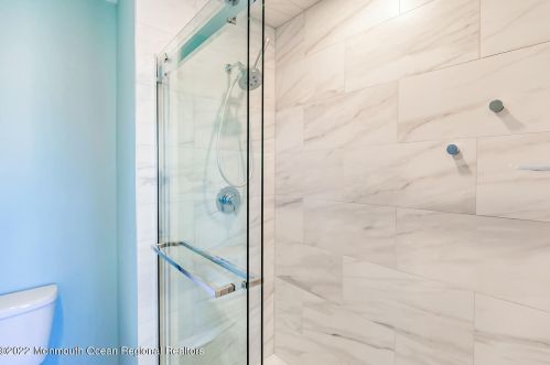 42 Kyle Dr, Tinton Falls NJ  07712-7536 exterior