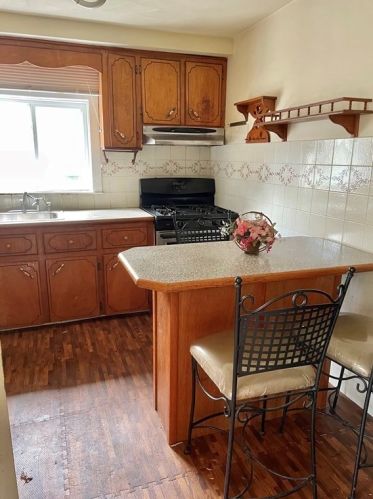 249 Griffin St, Fall River MA 02724-2735 exterior