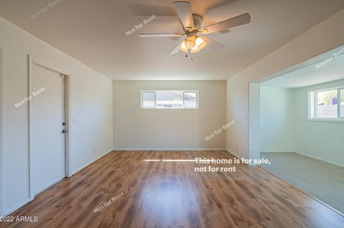 3030 Cactus Rd, Phoenix AZ 85029-2220 exterior