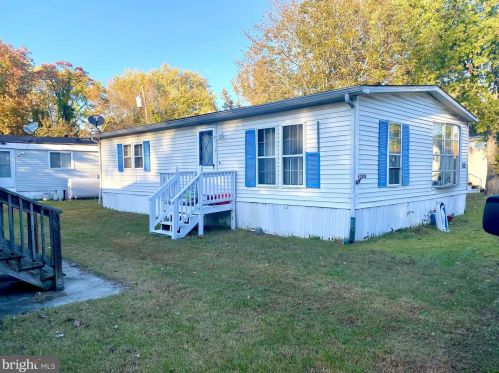 1762 Crown Point Rd, West Deptford, NJ 08086-2050