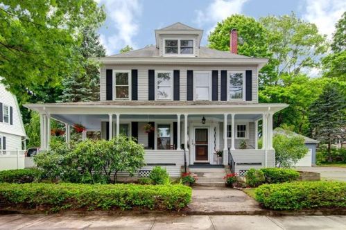 25 Franconia St, Worcester MA  01602-2604 exterior