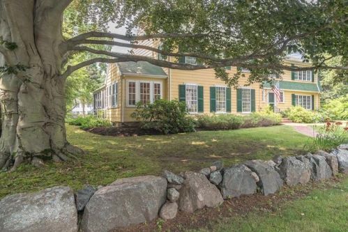 256 Lothrop St, Beverly, MA 01915-3742