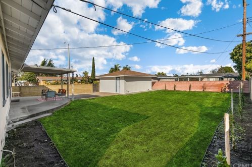 1431 Chalet Ave, Anaheim CA  92802-2146 exterior