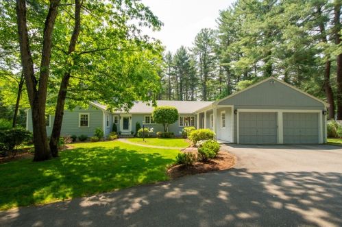 92 Pine St, Needham, MA 02492-1019