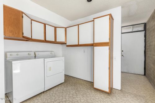 4400 15th Ave, Phoenix AZ 85015-4755 exterior