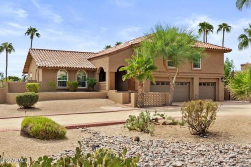 3731 Dakota Dr, Phoenix, AZ 85044-2508