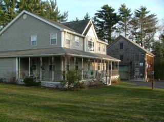 229 Hathaway St, Wareham, MA 02571-1371