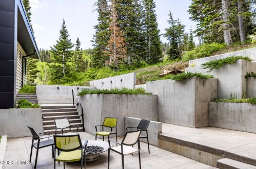143 White Pne Cyn Rd, Park City UT 84060-6505 exterior