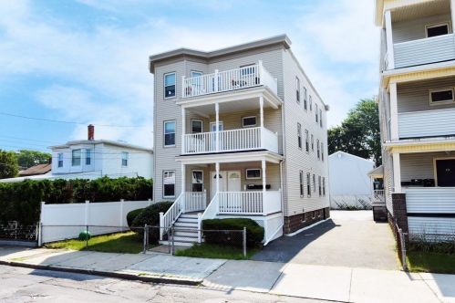 49 Highland Ave, Everett MA 02149-1434 exterior