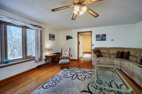 1685 Mountain Rd, Montgomery MA 01085-1480 exterior