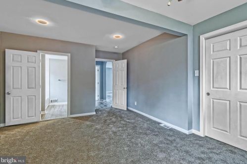 711 Columbia Blvd, West Deptford NJ  08063-1307 exterior