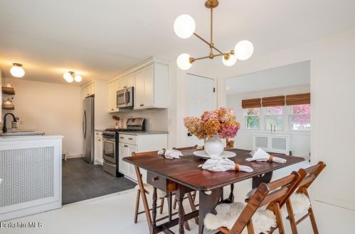 475 Water St, Williamstown MA  01267-2895 exterior