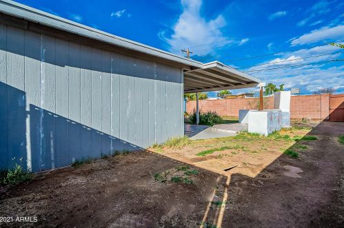 1817 38 Dr, Phoenix AZ 85053-5407 exterior