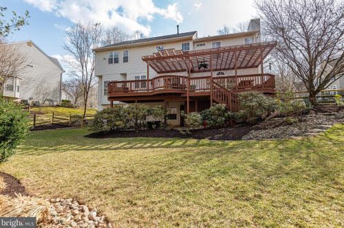 5476 Wooded Way, Columbia MD 21044-5722 exterior