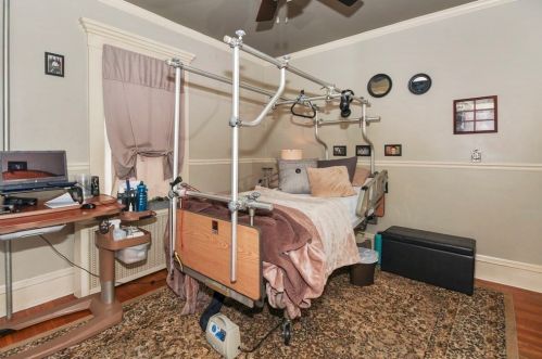 123 Locust St, New Bedford MA 02740-4506 exterior