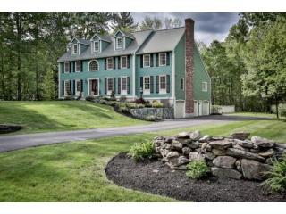 10 Canterbury Rd, Windham, NH 03087-2240