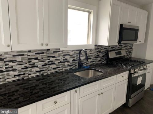 262 Barber Ave, West Deptford NJ  08096-2613 exterior