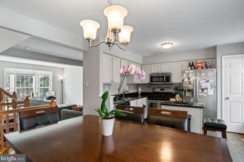 66 Coachlight Dr, Erial NJ 08081-5606 exterior