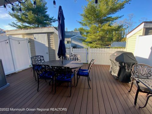 31 Ann Ct, Tinton Falls NJ  07724-3000 exterior