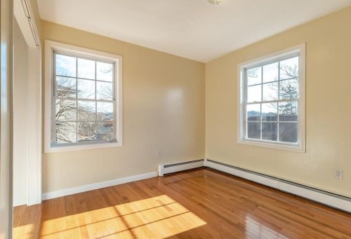 16A-16B Sigourney St, Worcester MA exterior