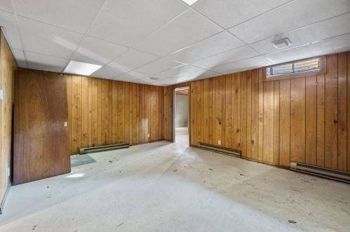 32 Brookshire Rd, Worcester MA 01609-1252 exterior