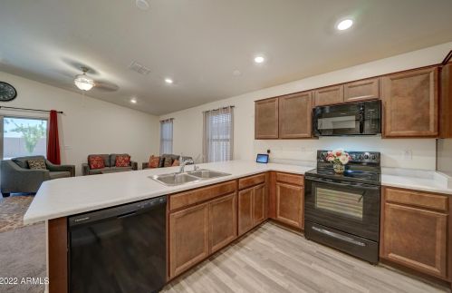 6522 4th St, Phoenix AZ 85042-1010 exterior