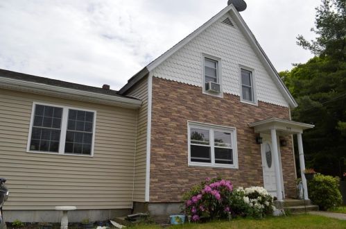 205 Oak Hill Ave, Seekonk MA  02771-1004 exterior