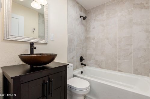 1427 El Camino Dr, Phoenix AZ 85051-4626 exterior