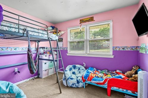 236 Mantua Blvd, West Deptford NJ 08051-1038 exterior