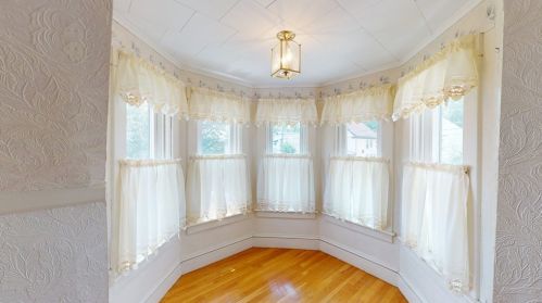 471 Main St, East Bridgewater MA 02324-1476 exterior