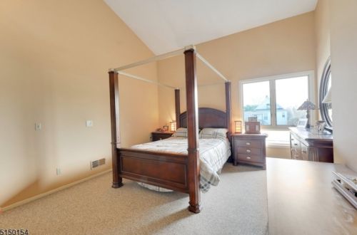 204 Passaic Ave, Belleville NJ 07109-1917 exterior