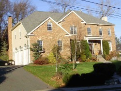 346 Hartman Rd, Newton, MA 02459-2856