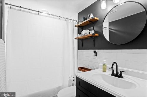 6213 Greenblade Garth, Columbia MD  21045-4218 exterior