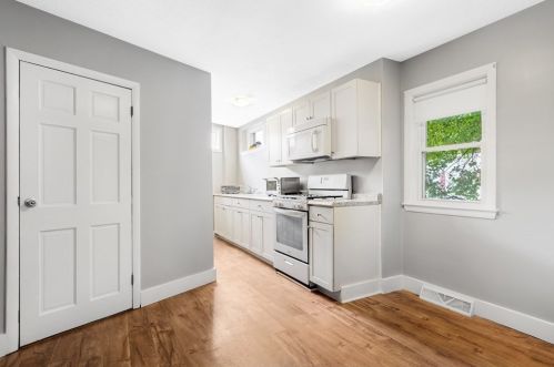 133 Bussey St, Dedham MA 02026-2239 exterior