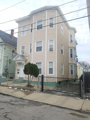 59 Lexington St, Lawrence, MA 01841-1729