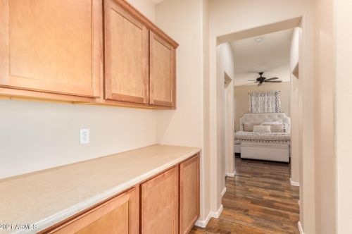 1948 77th Gln, Phoenix AZ 85035-5055 exterior