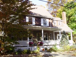 25 Fisher Ave, Newton, MA 02461-1142