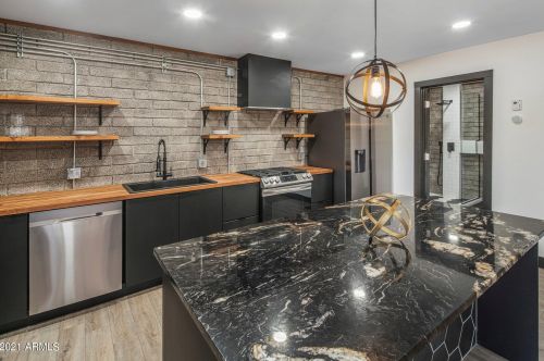 1413 Edgemont Ave, Phoenix AZ 85035-1809 exterior