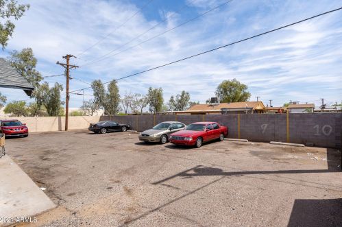 4607 16 St, Phoenix AZ 85006-3709 exterior