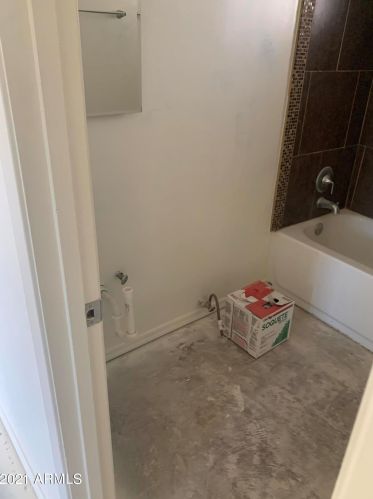 3944 Earll Dr, Phoenix AZ 85018-7103 exterior