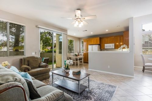 12 Bayfield, Irvine CA 92614-7907 exterior