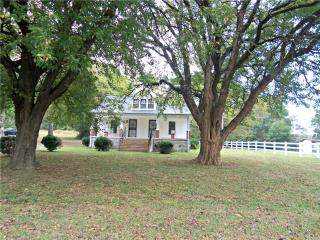 153 Shelbyville Hwy, Fayetteville TN  37334-7126 exterior