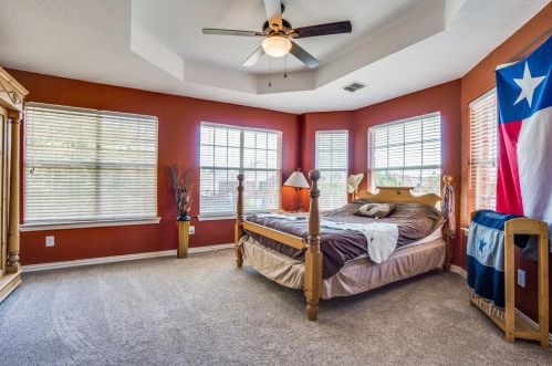 2709 Oakland Hl Dr, Plano TX 75025-6448 exterior